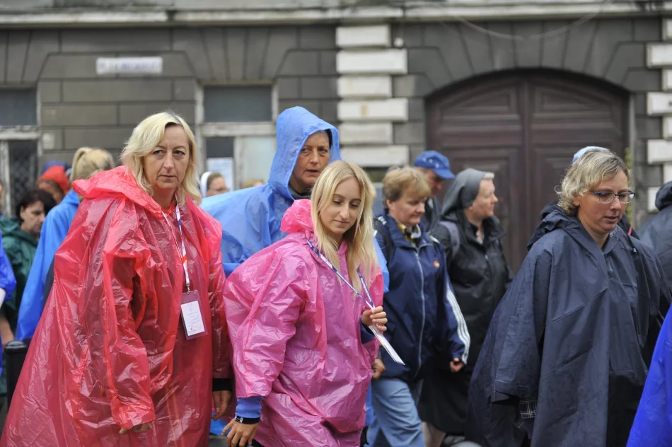 Ruszyła 39. pielgrzymka - w tym roku znów w formie sztafety - zdjęcie 7