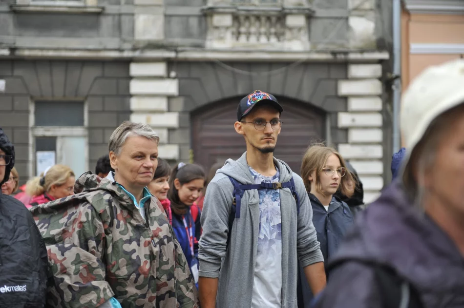 Ruszyła 39. pielgrzymka - w tym roku znów w formie sztafety - zdjęcie 11