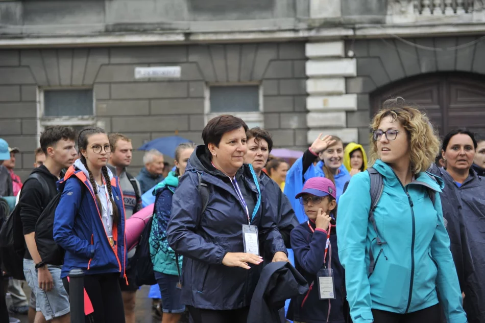 Ruszyła 39. pielgrzymka - w tym roku znów w formie sztafety - zdjęcie 13