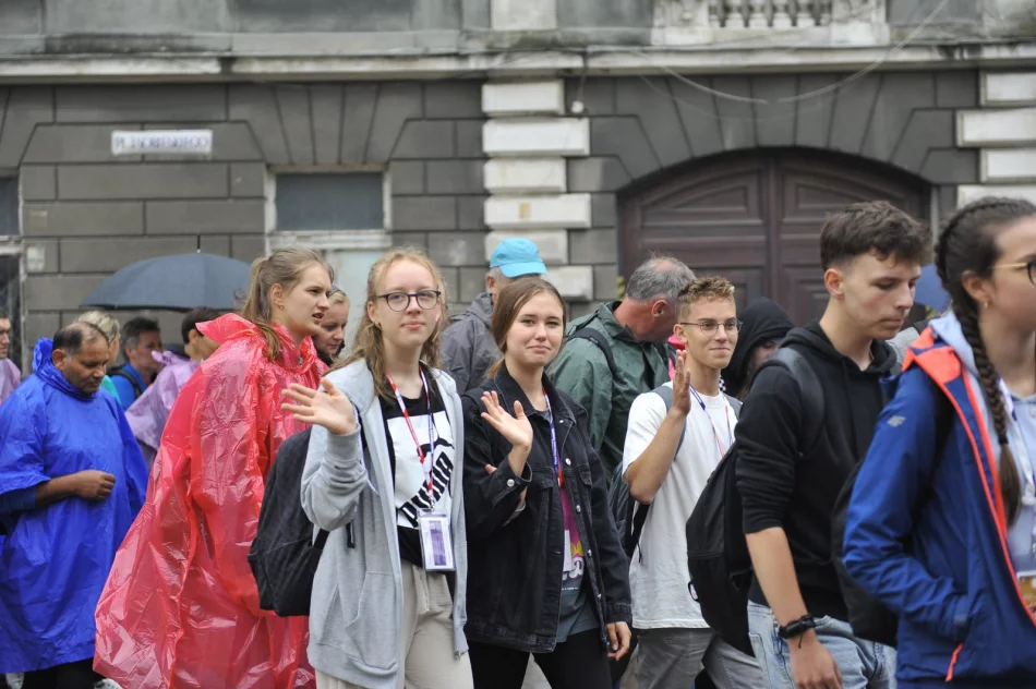 Ruszyła 39. pielgrzymka - w tym roku znów w formie sztafety - zdjęcie 14