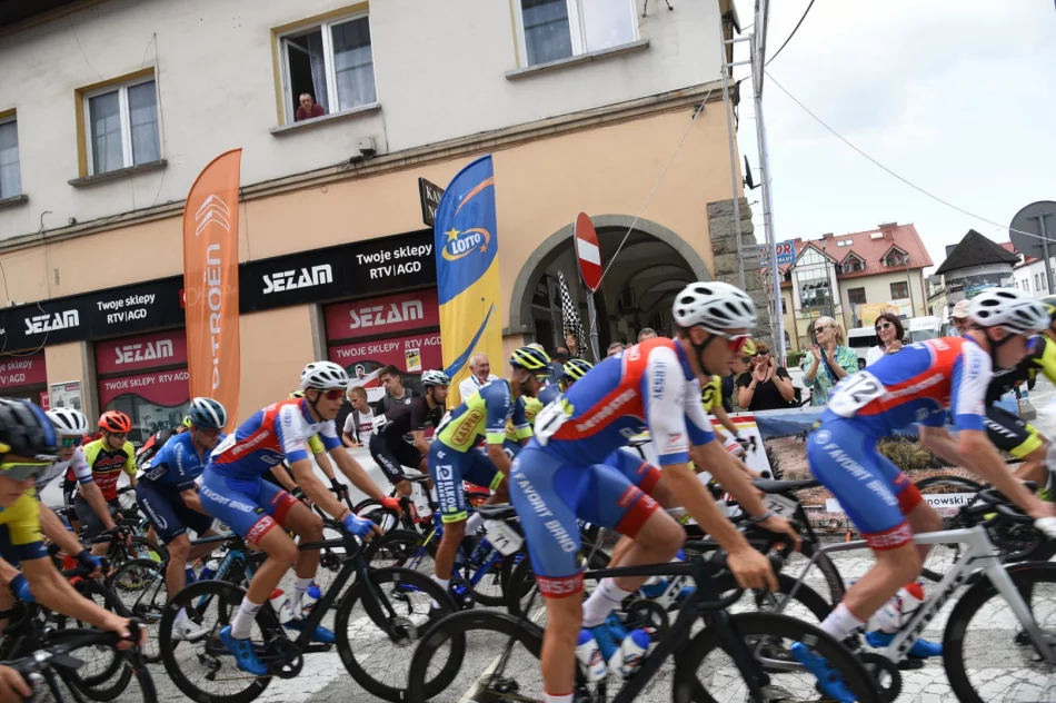 Kolarskie zmagania podczas 23. edycji Memoriału Henryka Łasaka - zdjęcie 5