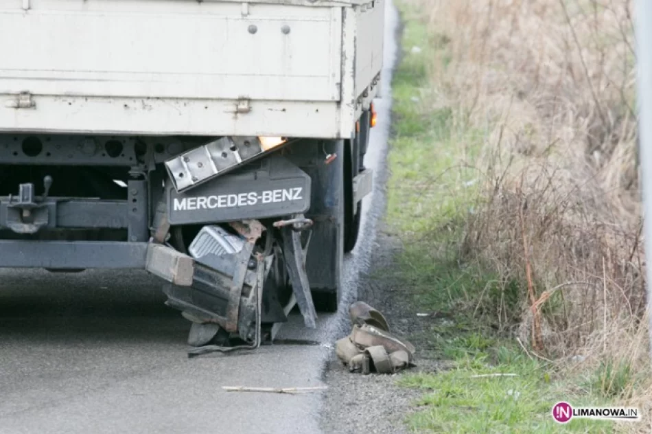 Zderzenie ciężarówki z nissanem - zdjęcie 3