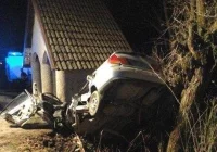 Uderzył w wiątę przystanku, zginął na miejscu - zdjęcie główne