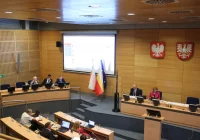 Sejmik nie uchylił deklaracji "anty-LGBT”. Małopolska może stracić 2,5 mld zł z UE - zdjęcie główne