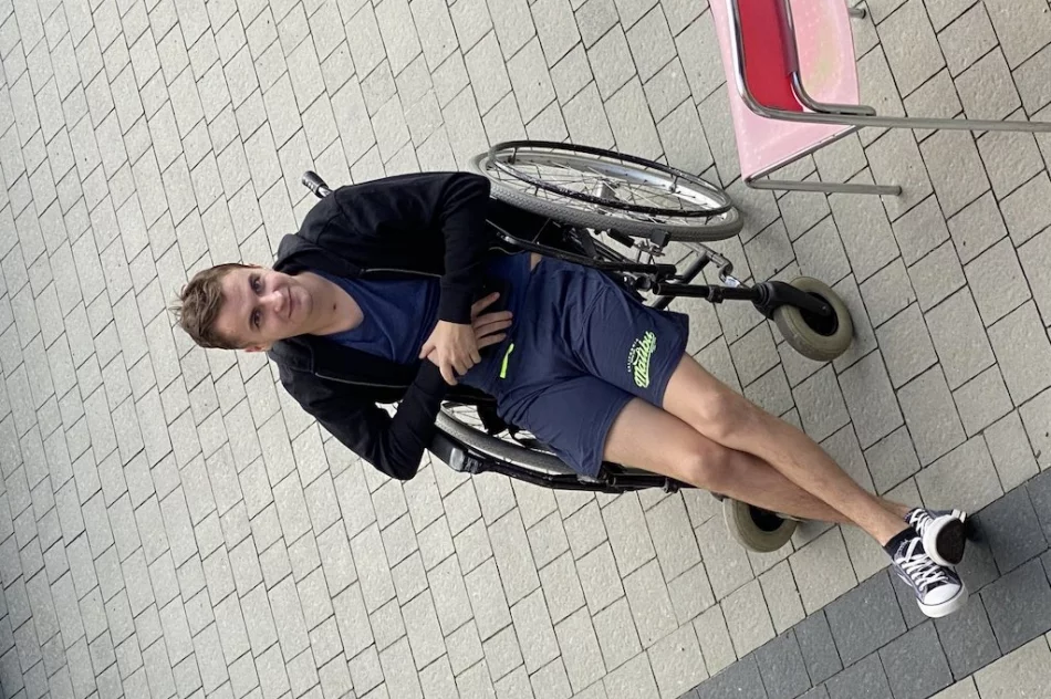 Chce spełnić marzenie i wstać, by studiować - Łukasz potrzebuje pomocy - zdjęcie 2