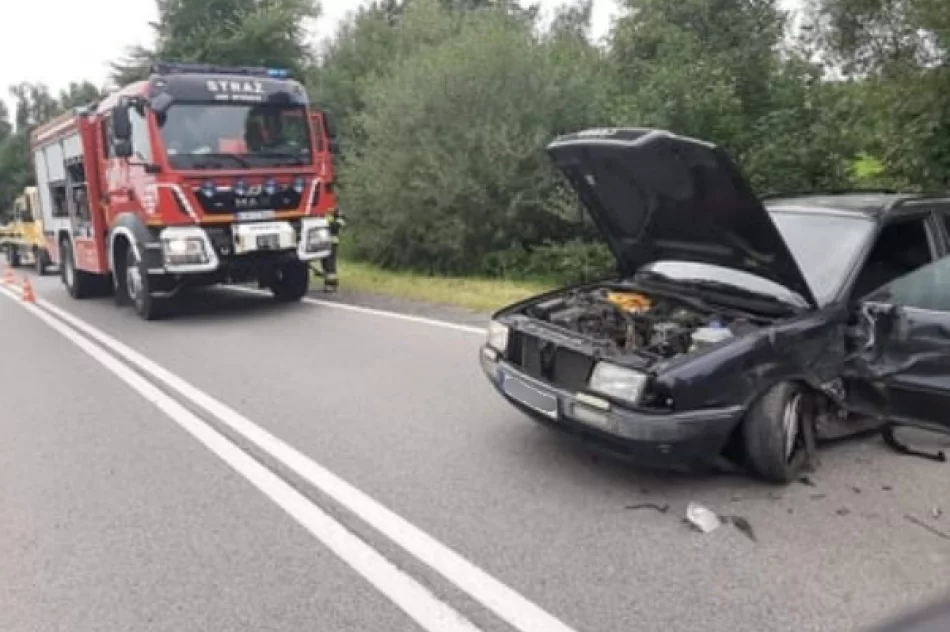 39-latka podczas wyprzedzania doprowadziła do zderzenia z dwoma pojazdami - zdjęcie 3