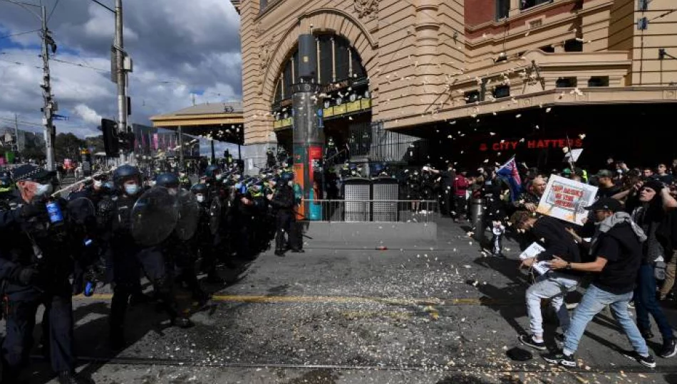 W Małopolsce znów najwięcej zakażeń. 218 osób aresztowano podczas protestu przeciw lockdownowi w Melbourne - zdjęcie 1