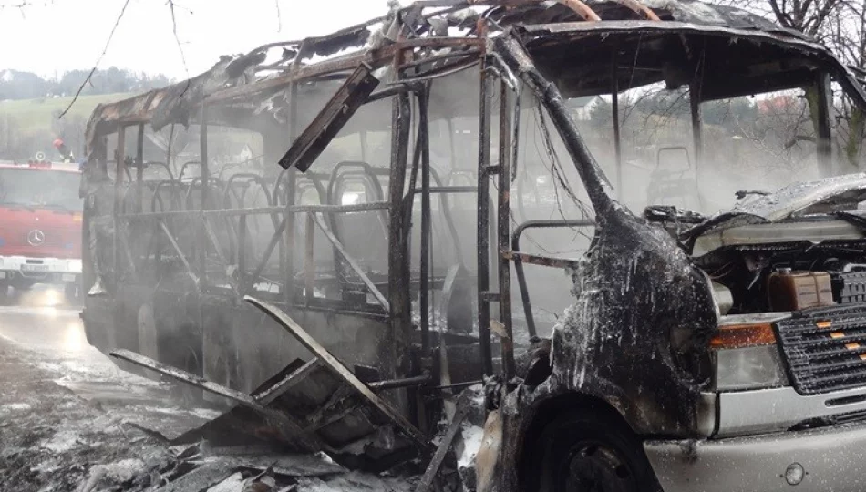 Doszczętnie spłonął autobus jadący do Krakowa - zdjęcie 1