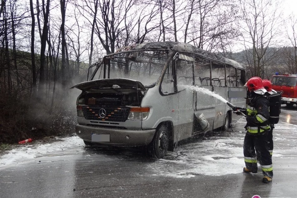 Doszczętnie spłonął autobus jadący do Krakowa - zdjęcie 2