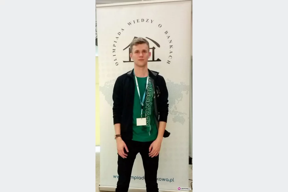 Dostał się do finału olimpiady 'Wiedzy o Bankach' - zdjęcie 2