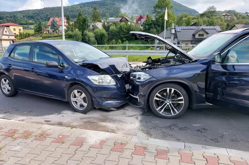 Mandat dla 31-latki za spowodowanie kolizji 3 aut - zdjęcie 2