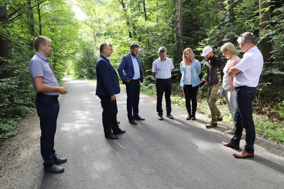 Wyremontowana droga Siekierczyna - Raszówki – Jabłoniec oddana do użytku - zdjęcie 12