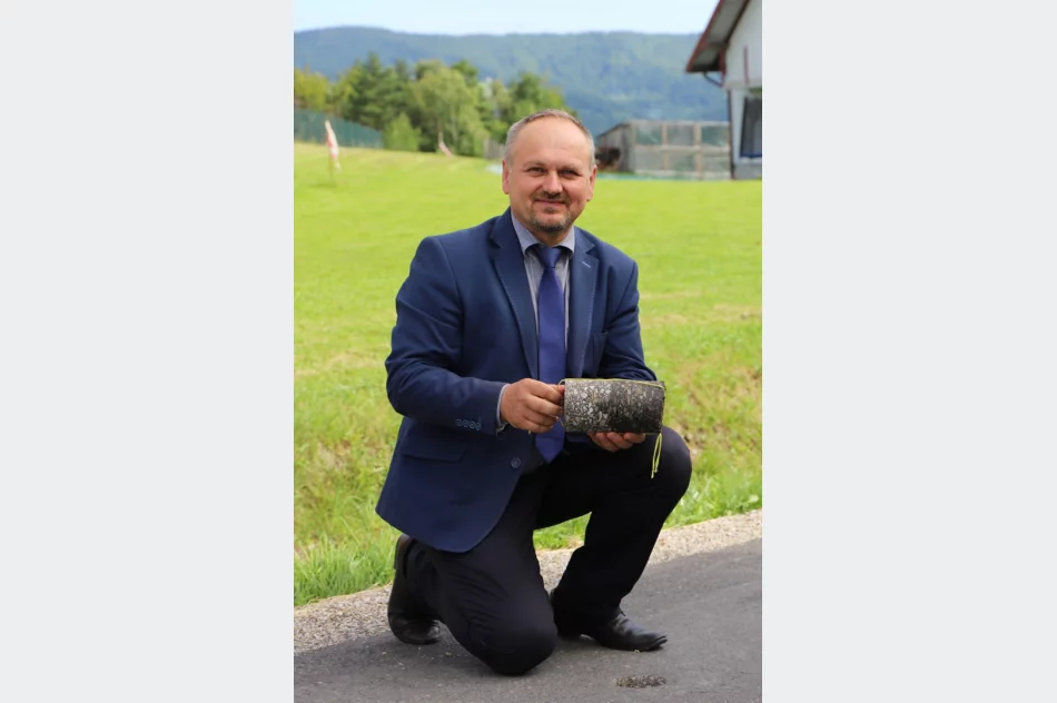 Wyremontowana droga Siekierczyna - Raszówki – Jabłoniec oddana do użytku - zdjęcie 15