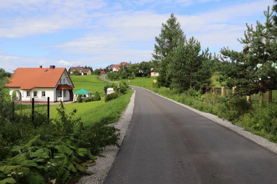 Ponad 3 km drogi wyremontowano za 1 mln zł - zdjęcie 9
