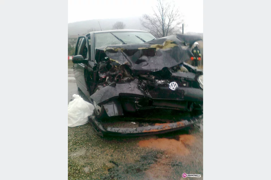 Zderzenie z busem - 7 osób rannych - zdjęcie 2