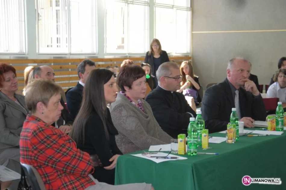 Recytowali poezję ks. Jana Twardowskiego - zdjęcie 3