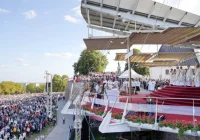 Ponad 8 tysięcy pielgrzymów w sztafetowych rekolekcjach - zdjęcie główne