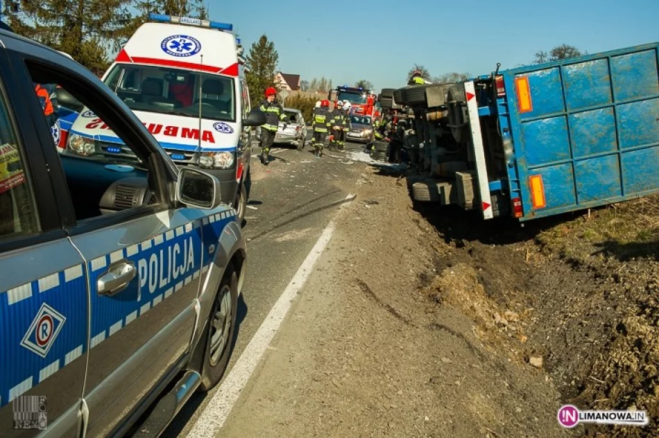 Zderzenie ciężarówki z peugeotem - zdjęcie 4