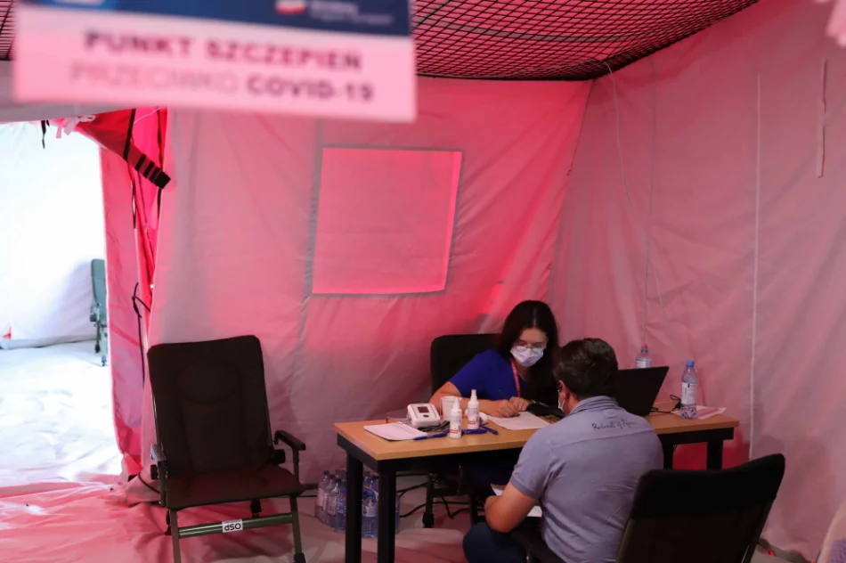 Tragiczny wypadek w regionie: zginęło dwóch mężczyzn, rannych troje dzieci - zdjęcie 11