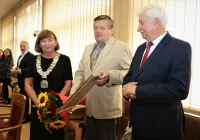 Gratulacje dla radnego za państwowe odznaczenie - zdjęcie główne