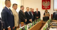 Gratulacje dla radnego za państwowe odznaczenie - zdjęcie 4