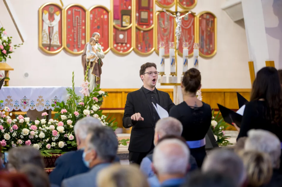 W hołdzie Matce Pocieszenia - LimaNovum na Pasierbcu - zdjęcie 7