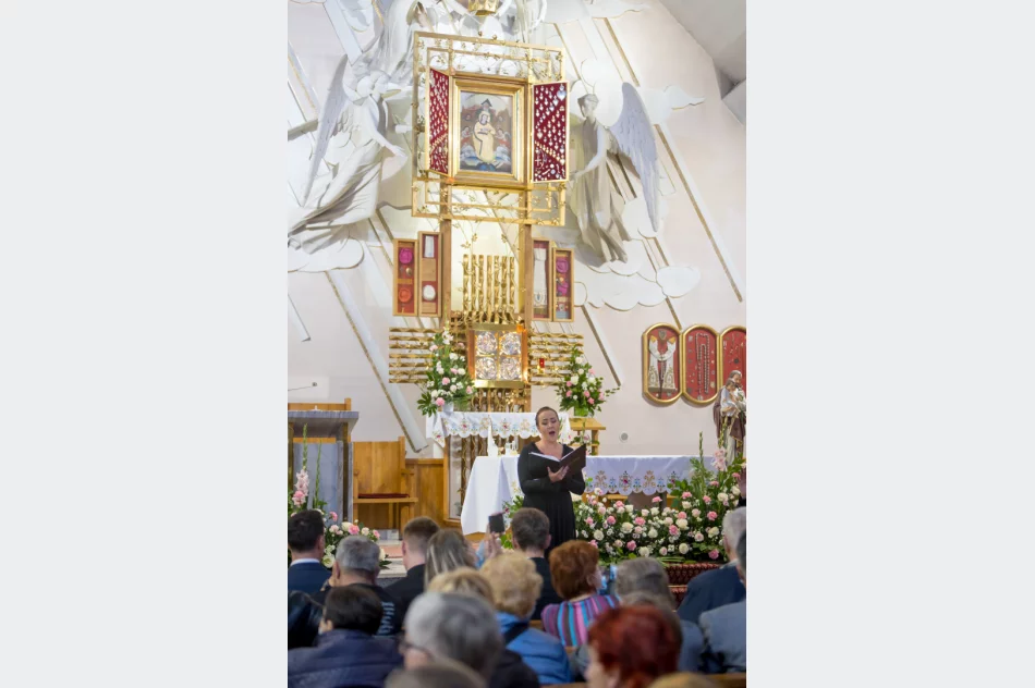 W hołdzie Matce Pocieszenia - LimaNovum na Pasierbcu - zdjęcie 5