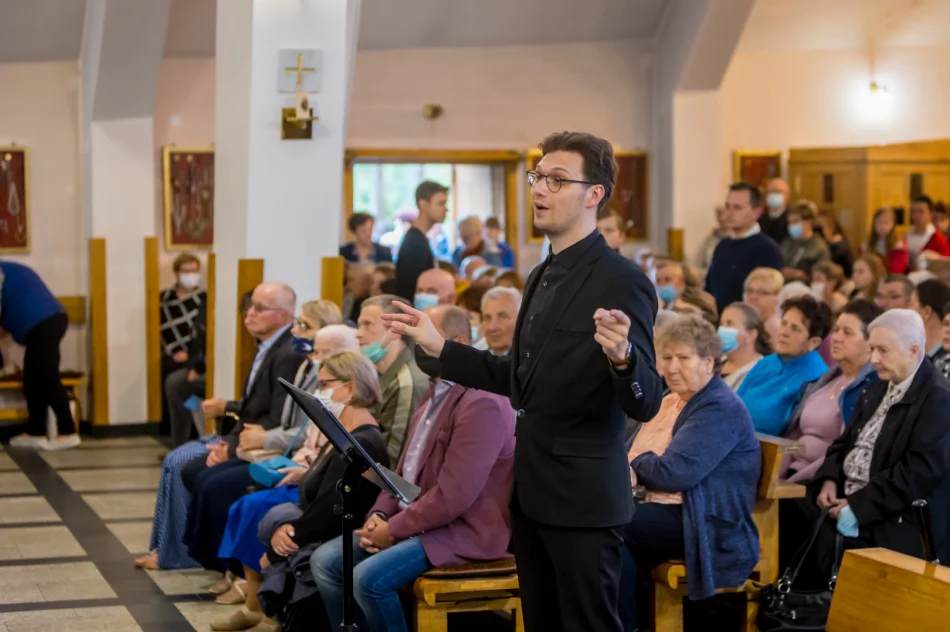 W hołdzie Matce Pocieszenia - LimaNovum na Pasierbcu - zdjęcie 9