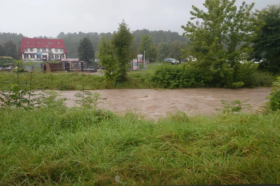 Nowe dane ze stacji meteo. Prognoza pogody na środę - wieczorem przestanie padać - zdjęcie 5