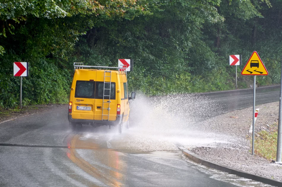 Nowe dane ze stacji meteo. Prognoza pogody na środę - wieczorem przestanie padać - zdjęcie 13