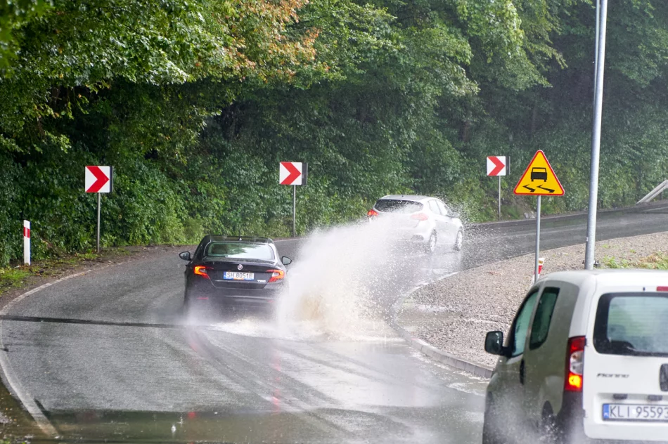 Nowe dane ze stacji meteo. Prognoza pogody na środę - wieczorem przestanie padać - zdjęcie 14