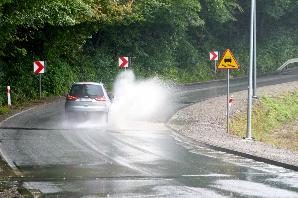 Nowe dane ze stacji meteo. Prognoza pogody na środę - wieczorem przestanie padać - zdjęcie 15