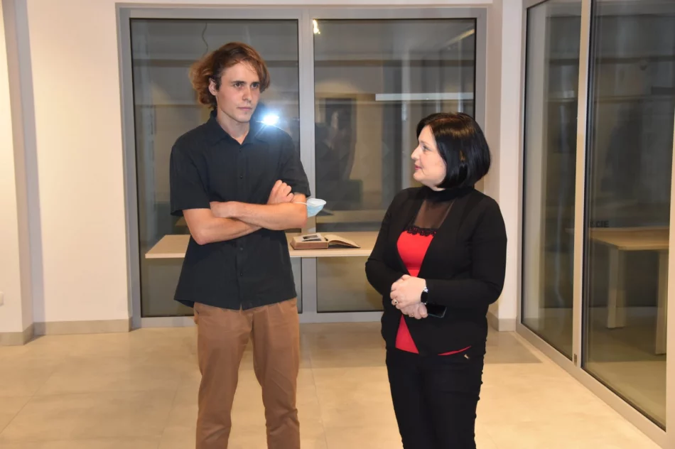 Wernisaż wystawy Michała Żądło w Miejskiej Galerii Sztuki - zdjęcie 15