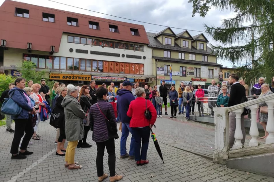 Rekordowa frekwencja na historycznym spacerze - zdjęcie 6