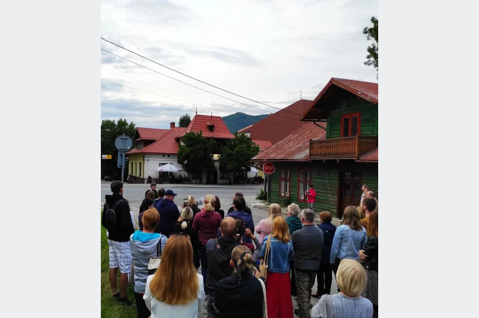 Rekordowa frekwencja na historycznym spacerze - zdjęcie 8