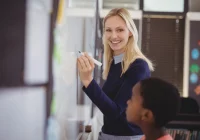 Nauczycieli nadal brakuje - zobacz oferty pracy. Czarnek podpisał rozporządzenie o odbiurokratyzowania pracy nauczycieli - zdjęcie główne