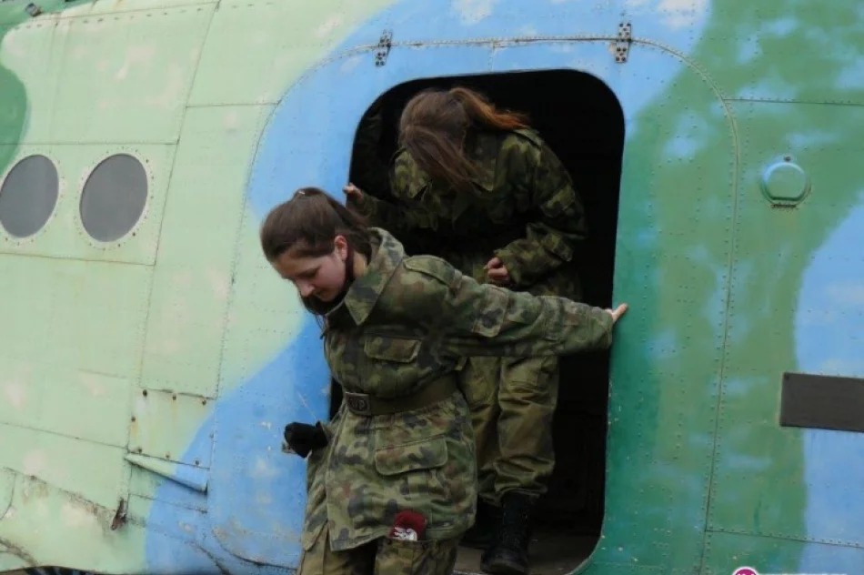 Młodzież na poligonie - zdjęcie 2