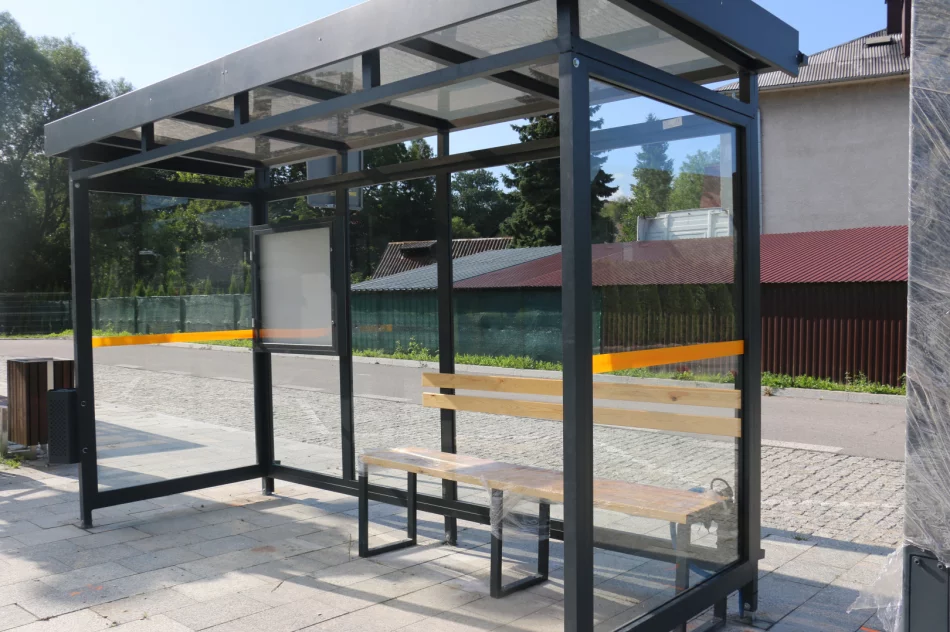 Na terenie miasta powstają nowoczesne wiaty przystankowe - zdjęcie 11