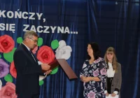 Uczyła przez 40 lat, kierowała szkołą przez 14 - teraz odeszła na emeryturę - zdjęcie główne