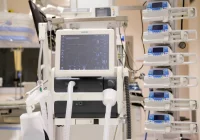 324 nowych zakażeń koronawirusem, nie zmarła żadna osoba z COVID-19 - zdjęcie główne