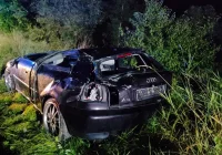 Groźnie wyglądające dachowanie Audi - zdjęcie główne