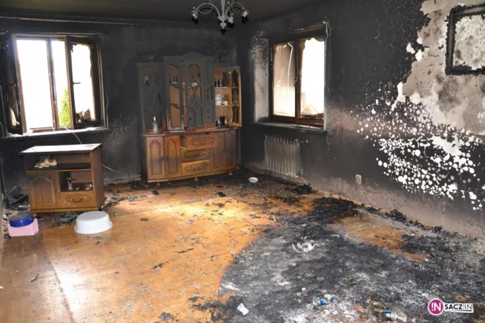 Uratowali mężczyznę z płonącego budynku - zdjęcie 3