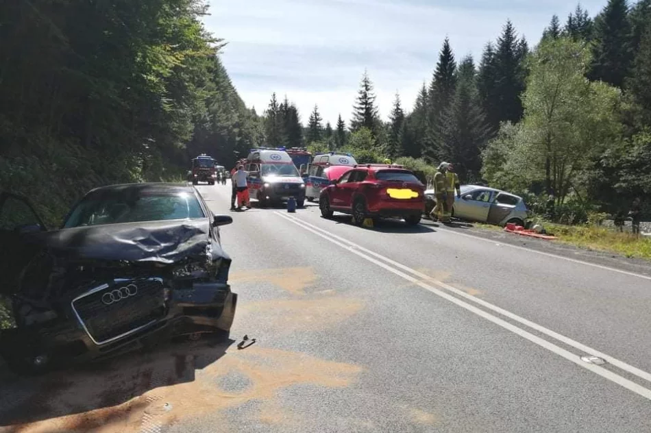 Najechanie na tył przyczyną czołowego zderzenia - zdjęcie 3