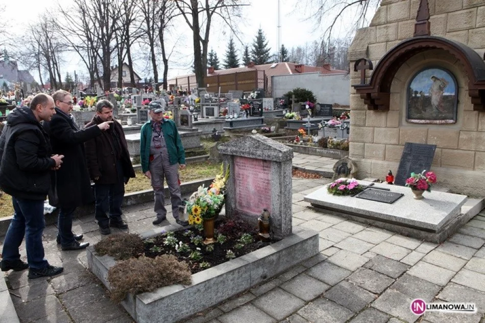 Kontrowersyjna tablica została usunięta - zdjęcie 3