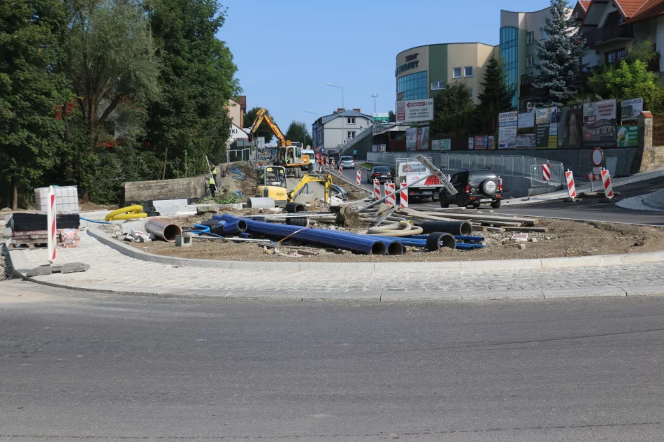 Postępują prace przy budowie nowego ronda w ciągu DK 28 - zdjęcie 7