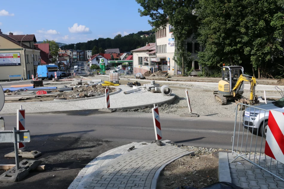Postępują prace przy budowie nowego ronda w ciągu DK 28 - zdjęcie 8