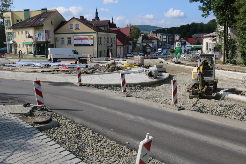 Postępują prace przy budowie nowego ronda w ciągu DK 28 - zdjęcie 9