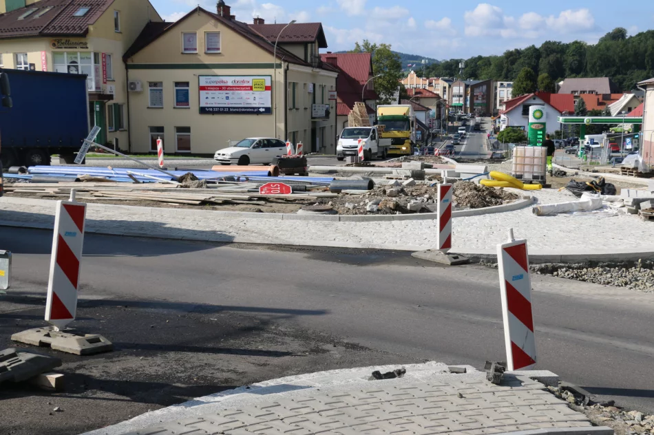 Postępują prace przy budowie nowego ronda w ciągu DK 28 - zdjęcie 13