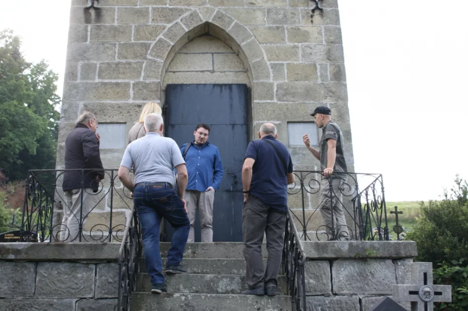 O zabytkowej świątyni i szlacheckiej rodzinie - zdjęcie 12