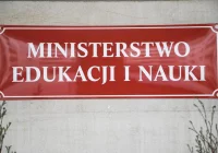 Ruszyła całodobowa bezpłatna infolinia "Pomagamy" - zdjęcie główne